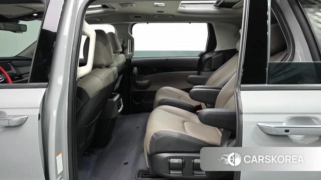 Kia The New Carnival 4th Generation 2024 Серый из Кореи, фото 3