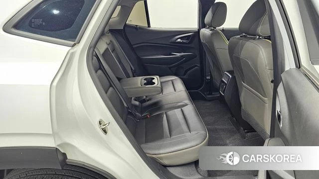 Chevrolet (GM Daewoo) Trax Crossover 2023 Белый из Кореи, фото 3