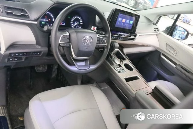 Toyota Granvia 2023 Черный из Китая, фото 3