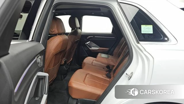 Audi Q3 (F3) 2024 Белый из Кореи, фото 3