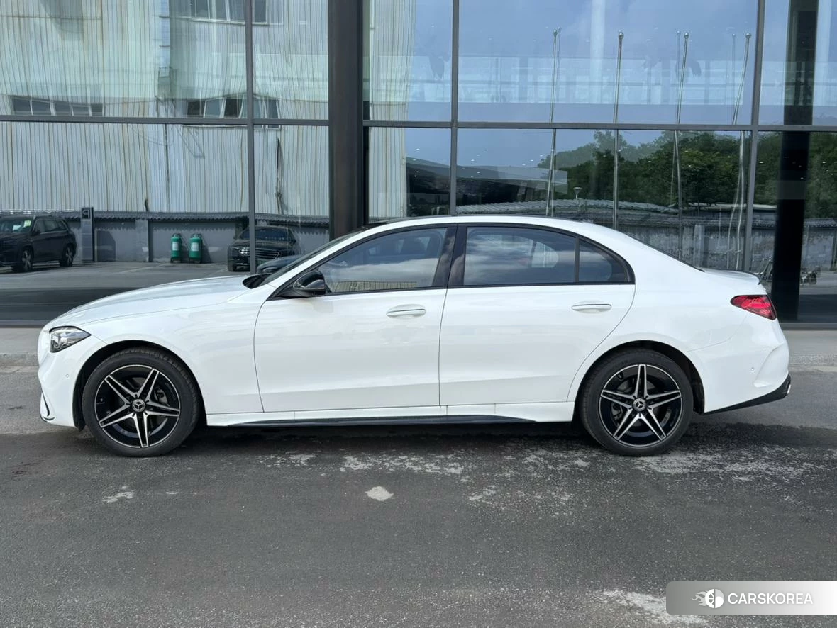 Mercedes-Benz C-class 2025 Белый из Китая, фото 3