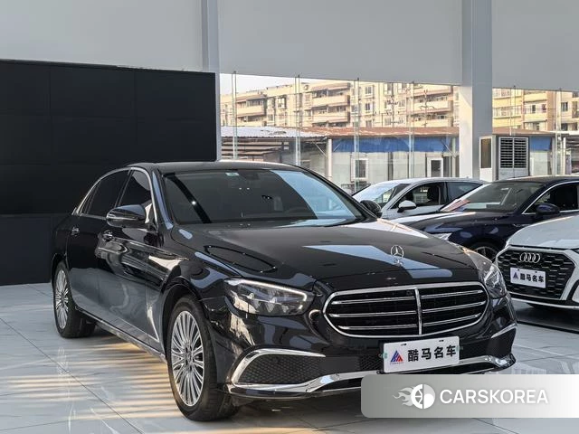 Mercedes-Benz E-Class 2023 Черный из Китая, фото 3
