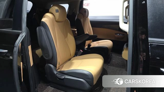 Kia Carnival 4th generation 2023 Черный из Кореи, фото 3