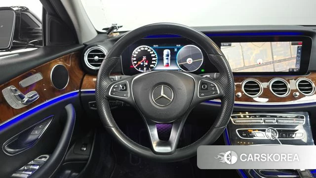 Mercedes-Benz E-Class W213 2018 Черный из Кореи, фото 3