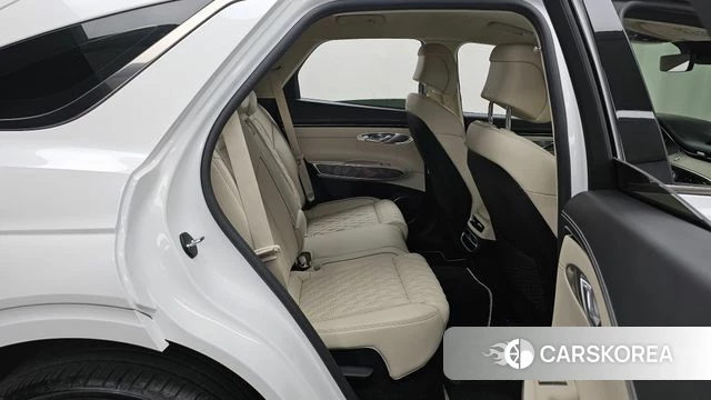 Genesis GV70 2023 Белый из Кореи, фото 3