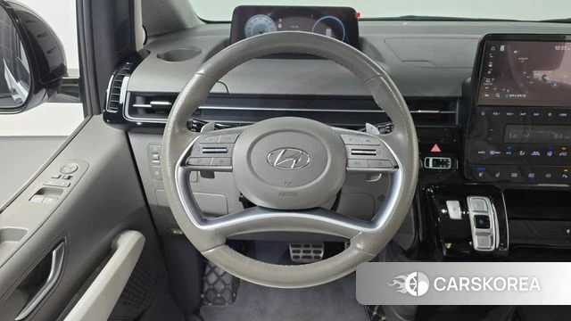 Hyundai Staria 2023 Белый из Кореи, фото 3