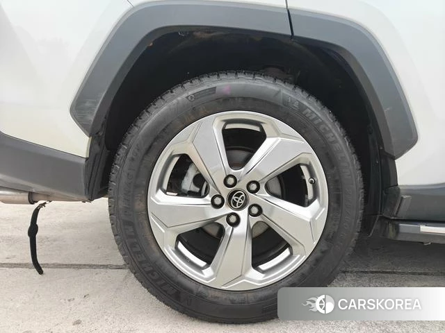 Toyota RAV4 2021 Белый из Китая, фото 3