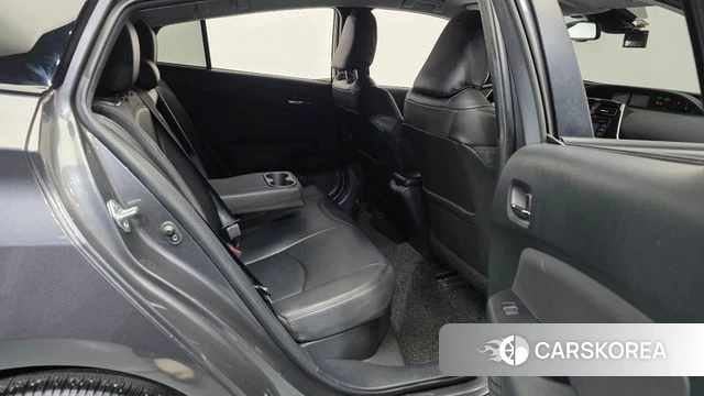 Toyota Prius 4th Generation 2021 Серый из Кореи, фото 3