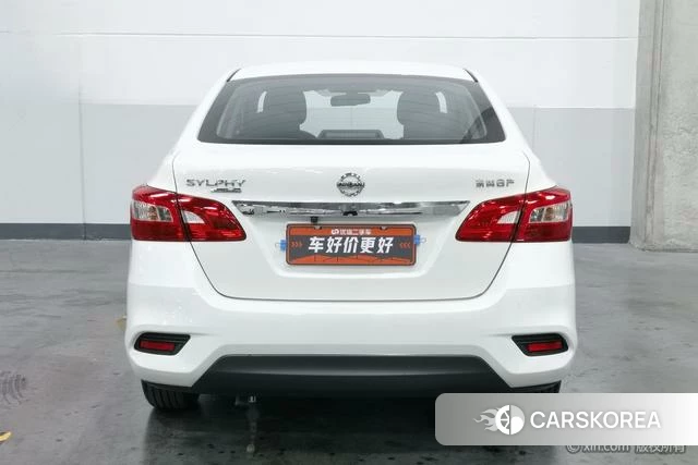 Nissan Sylphy 2024 Белый из Китая, фото 3