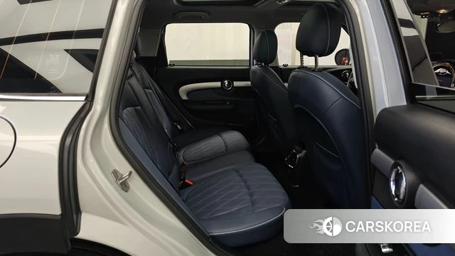 Mini Cooper Clubman 2021 Серебряный из Кореи, фото 3