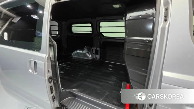 Hyundai The New Grand Starex 2021 Серебристо-серый из Кореи, фото 3