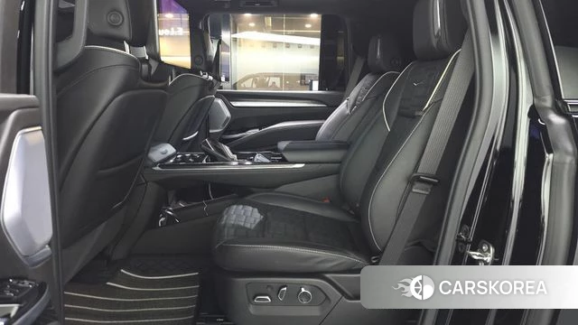 Cadillac Escalade 5th Generation 2025 Черный из Кореи, фото 3