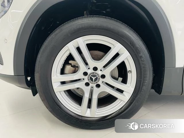Mercedes-Benz GLB 2023 Белый из Китая, фото 3