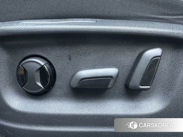 Skoda Karoq 2024 Белый из Китая, фото 3
