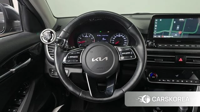 Kia Seltos 2021 Серый из Кореи, фото 3
