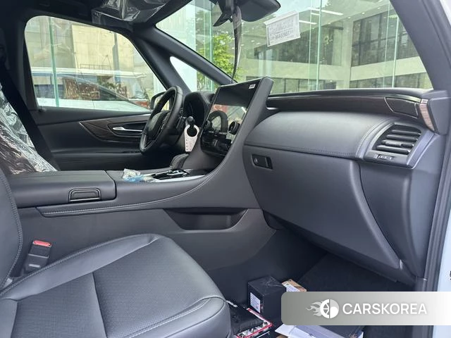 Toyota Alphard 2025 Белый из Китая, фото 3