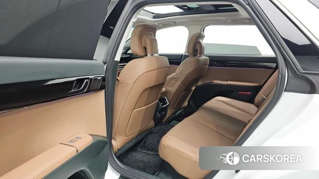 Hyundai Grandeur Hybrid (GN7) 2023 Белый из Кореи, фото 3