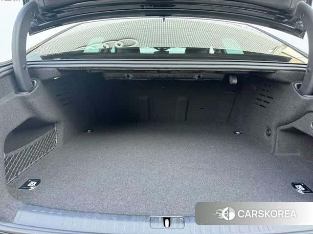 Audi A6L 2021 Черный из Китая, фото 3