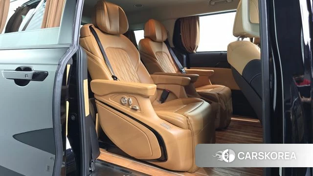 Kia Carnival 4th generation 2023 Черный из Кореи, фото 3