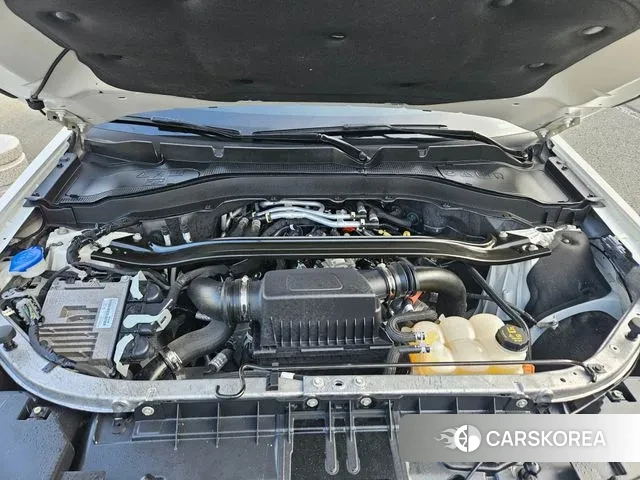 Ford Explorer 6th Generation 2023 Белый из Кореи, фото 3