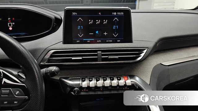 Peugeot 3008 second generation 2022 Белый из Кореи, фото 3