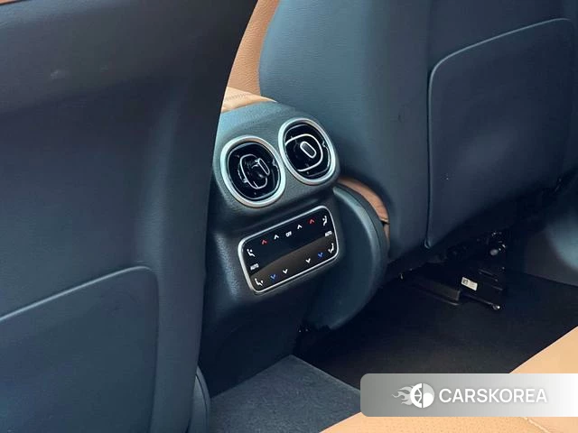 Mercedes-Benz GLC 2025 Черный из Китая, фото 3