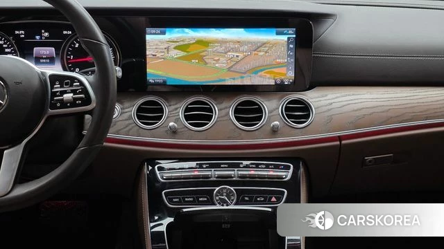 Mercedes-Benz E-Class W213 2020 Белый из Кореи, фото 4