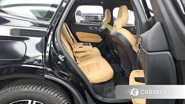 Volvo XC60 second Generation 2021 Черный из Кореи, фото 3
