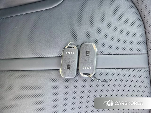 Kia K5 3rd generation 2023 Серый из Кореи, фото 3
