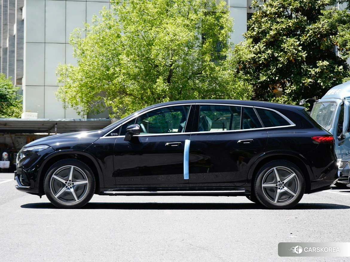 Mercedes-Benz EQS 2025 Черный из Китая, фото 3