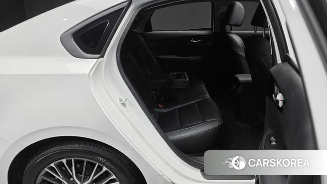 Kia The New K3 2nd generation 2023 Белый из Кореи, фото 3