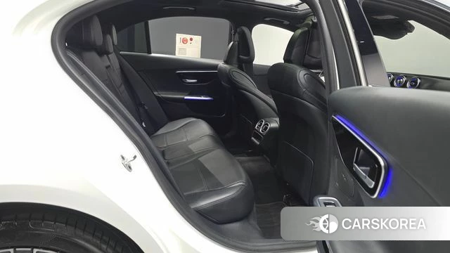 Mercedes-Benz C-Class W206 2022 Белый из Кореи, фото 3