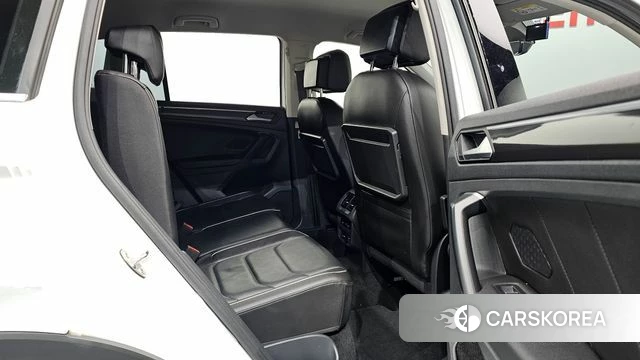 Volkswagen Tiguan second Generation 2020 Белый из Кореи, фото 3