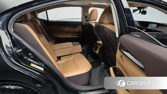 Lexus New ES300h 2018 Черный из Кореи, фото 4