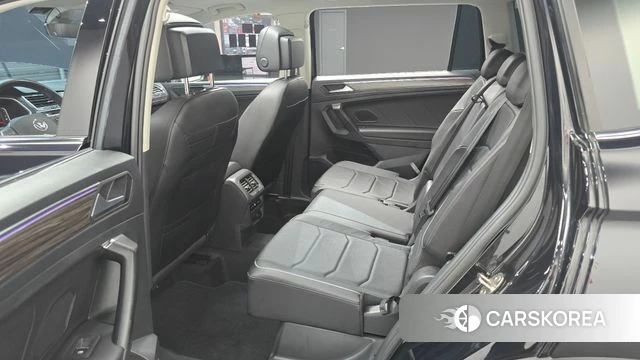 Volkswagen Tiguan Allspace 2022 Черный из Кореи, фото 3
