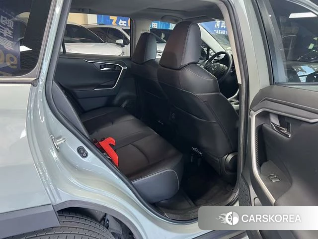Toyota RAV4 2021 Темно-серый из Китая, фото 3