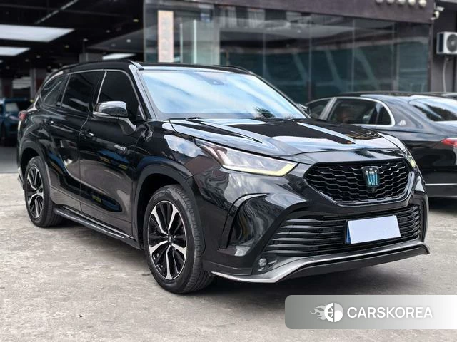 Toyota Crown 2022 Черный из Китая, фото 3