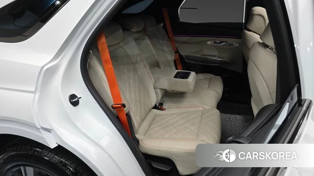 Genesis GV70 2025 Белый из Кореи, фото 3