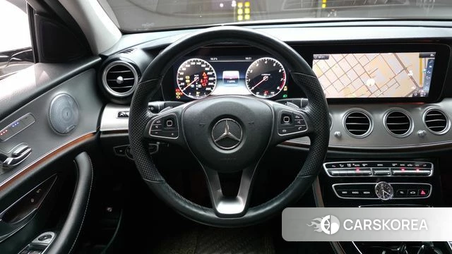 Mercedes-Benz E-Class W213 2018 Белый из Кореи, фото 4