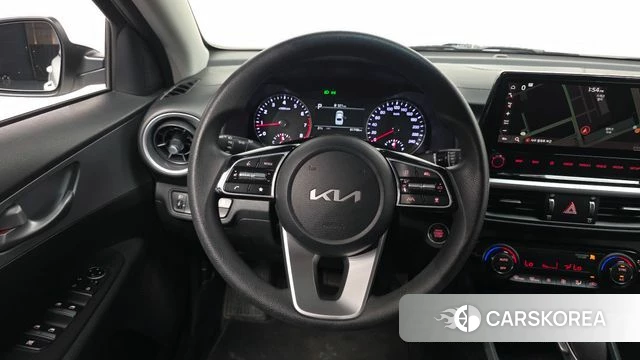 Kia The New K3 2nd generation 2022 Белый из Кореи, фото 3