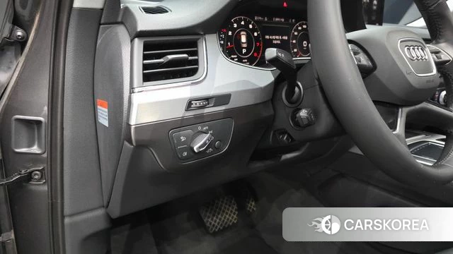Audi Q7 (4M) 2019 Серый из Кореи, фото 3