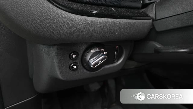 Mini Cooper Clubman 2022 Жемчужный цвет из Кореи, фото 3