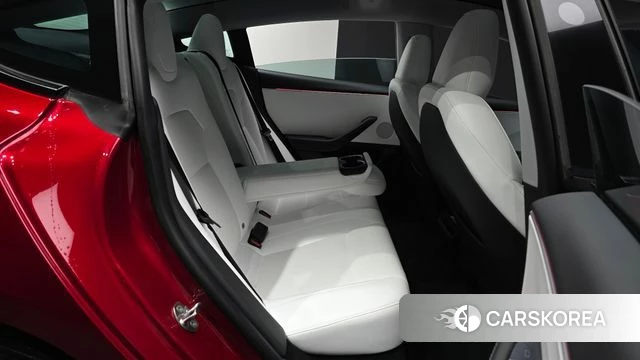 Tesla Model 3 2024 Красный из Кореи, фото 3