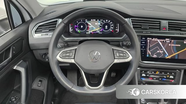 Volkswagen Tiguan second Generation 2021 Белый из Кореи, фото 3