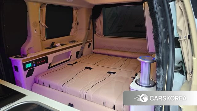 Hyundai Staria 2023 Белый из Кореи, фото 3