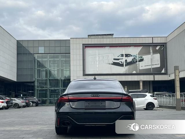 Audi A7 2021 Черный из Китая, фото 3
