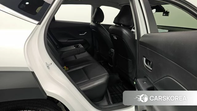 Hyundai Kona (SX2) 2023 Белый из Кореи, фото 3