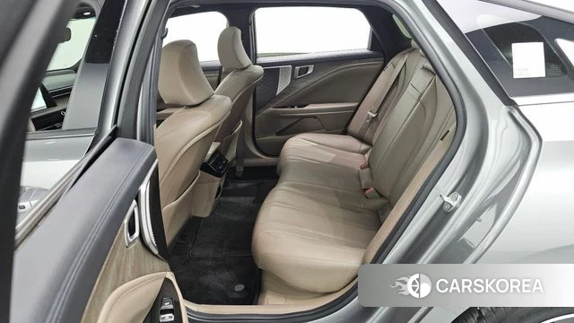 Kia K8 Hybrid 2023 Серебристо-серый из Кореи, фото 3