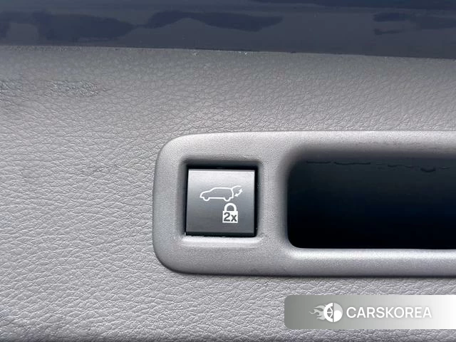 Toyota Granvia 2023 Черный из Китая, фото 3