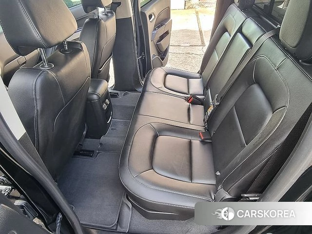 Chevrolet (GM Daewoo) Real New Colorado 2022 Черный из Кореи, фото 3